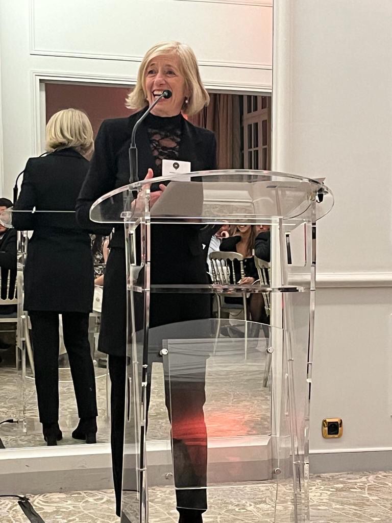 At the <a href="/UniofOxford/">University of Oxford</a> Society of Paris New Year Dinner last night, I shared my thoughts on why we’re all part of Generation #AI, the implications of this technology for learning &amp; knowledge, &amp; <a href="/UNESCO/">UNESCO 🏛️ #Education #Sciences #Culture 🇺🇳</a>’s vision on the #FuturesOfEducation.