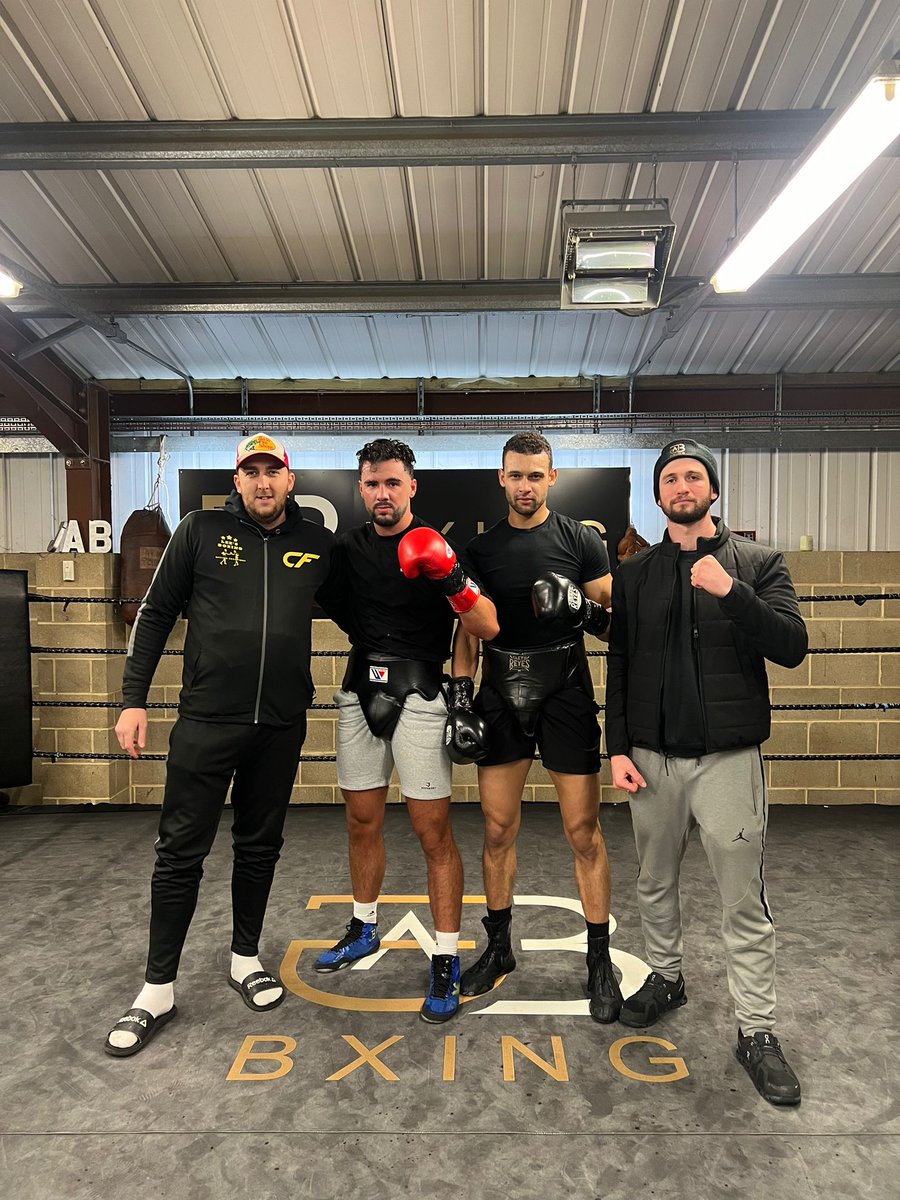 Roger Lee boxing tweet media