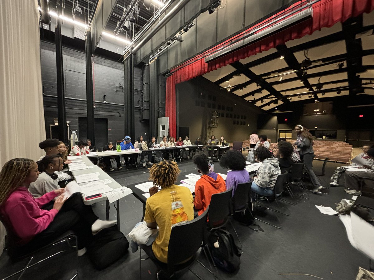 RVBlazerTheatre's tweet photo. When I tell you that you ARE NOT READY for how insane The Wiz is gonna be, you have no idea!! This is only week 1! @rvhs https://t.co/TSjnWr9b1f