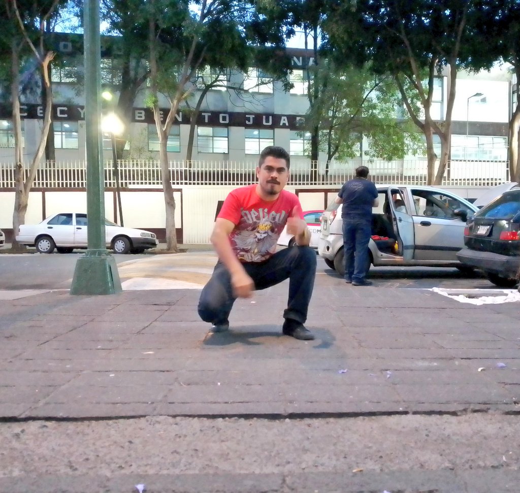 Falso Profeta (@eldios_delrock) on Twitter photo ¡Cuando yo me muera
Tengo ya dispuesto
En mi testamento que me han de enterrar, que me han de enterrar
Frente a Ciudadela
Con una caguama
Y una banderola de la Voca five
De la Voca five ... ¡Cuando yo me muera
Tengo ya dispuesto
En mi testamento que me han de enterrar, que me han de enterrar
Frente a Ciudadela
Con una caguama
Y una banderola de la Voca five
De la Voca five ...