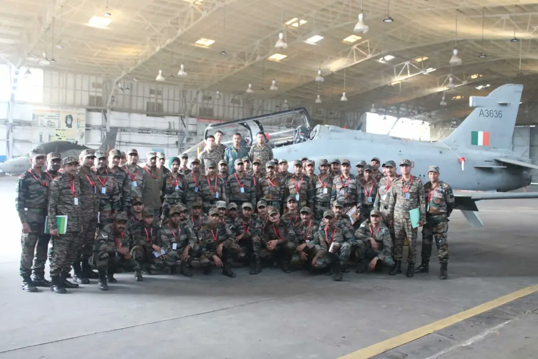 easterncomd's tweet photo. #IndianArmy
#BrahmastraCorps
#TriserviceSynergy
A Joint Forward Air Controller Capsule for enhanced acumen, better understanding and coordination for seamless joint ground and air operations was conducted between Indian Army Signallers and Indian Air Force at an Air Base in Eastern Sector. The training reinforced and steeped joint working mechanisms and enabled a progressive approach towards jointness.
@adgpi
@SpokespersonMoD
@IAF_MCC
Facebook - https://t.co/mvKDwo8p7d
Instagram - https://t.co/fTIbVA8BOP
