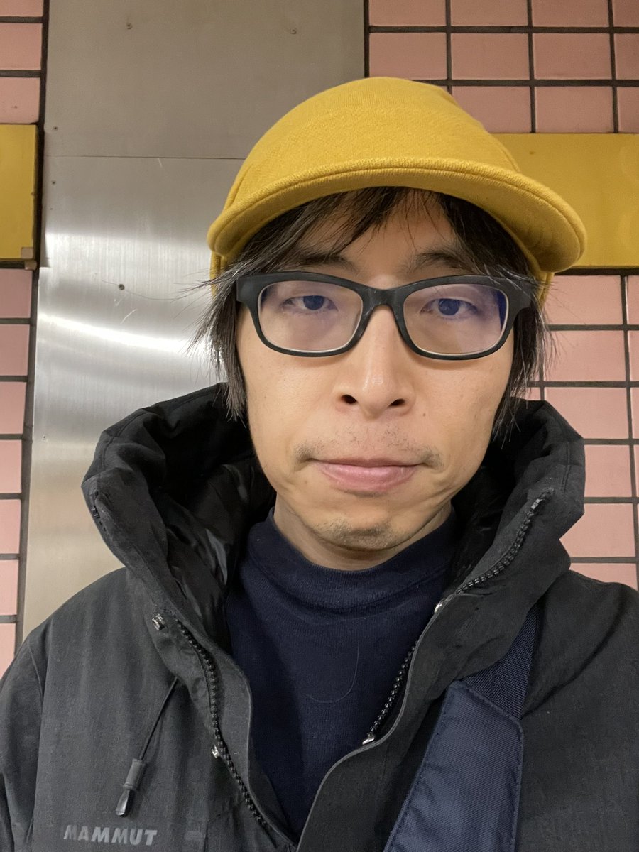 ninofku's tweet photo. 昨日から発信している受験当日での痴漢撲滅について、何かの役に立つのかもと思い黄色いものを身につけつつ電車に乗ってます
受験生と思われる方もちらほら。平日ほど混んでないものの、それでもやってくる人もいるらしいので気は抜けませんね
#withyellow
#受験生がんばれ https://t.co/hfcQqlhNVU