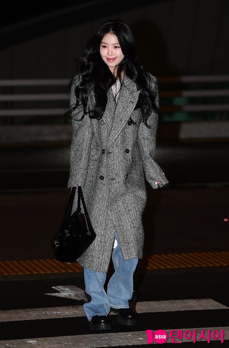 GIDLEBRAZIL's tweet photo. 📸 #SOOJIN no aeroporto de Incheon, à caminho da China para realizar seu fanmeeting! https://t.co/oeD0P8gNtw