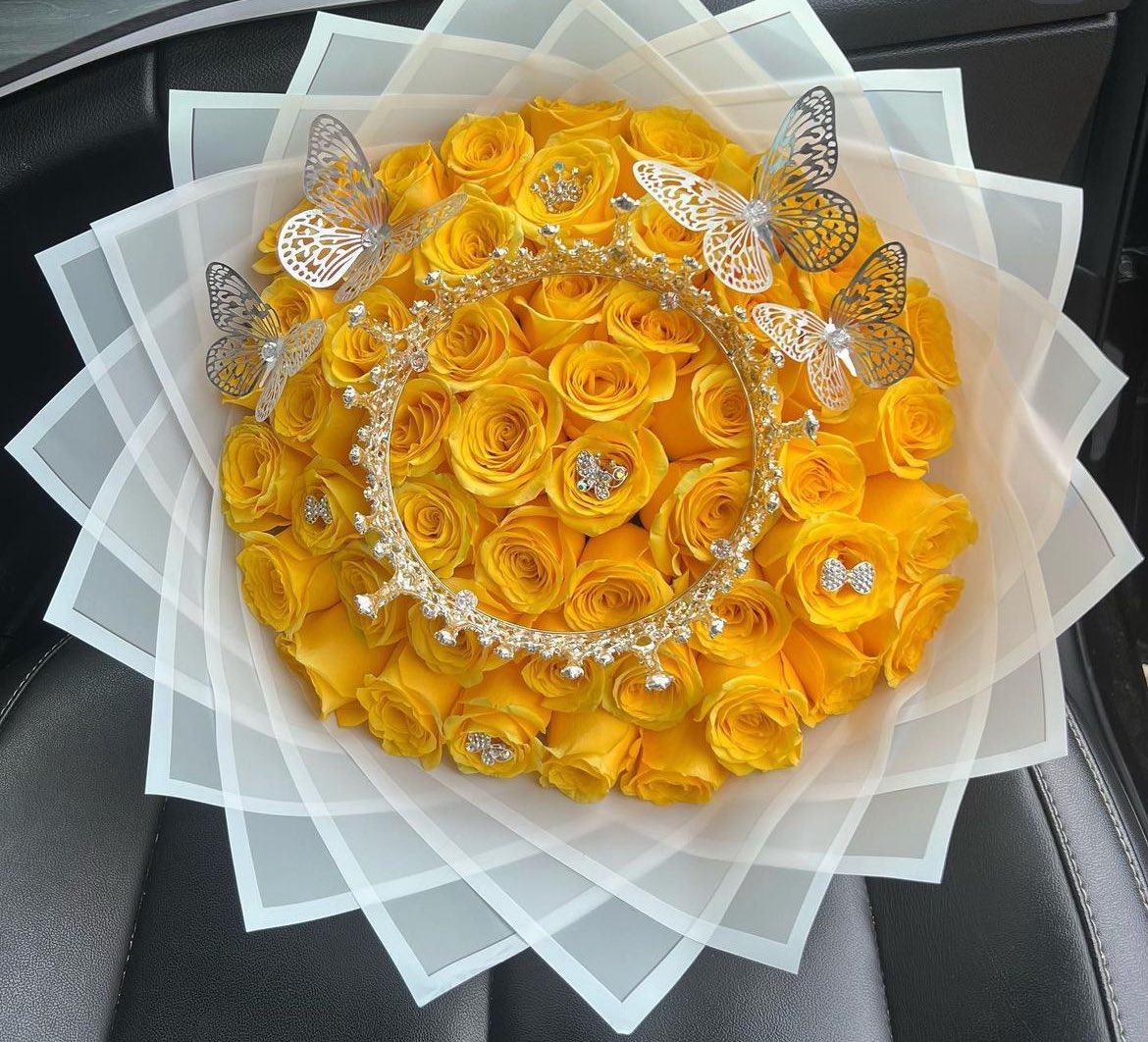 kas_andco's tweet photo. It gives golden girl✨💛🧡 https://t.co/xGhwO14TkB