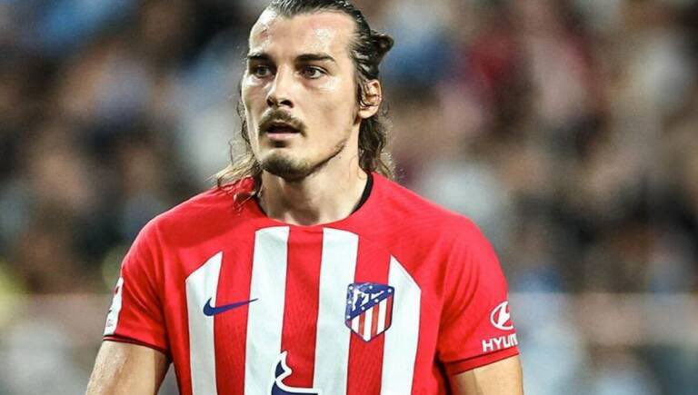 Aaronvalden77's tweet photo. ☎️ Porto, Roma, Fulham y Fenerbahçe se interesan por el fichaje de Çaglar Söyüncü.
#Transfers #Fenerbahçe #Mercato https://t.co/4a6XdmWqHn