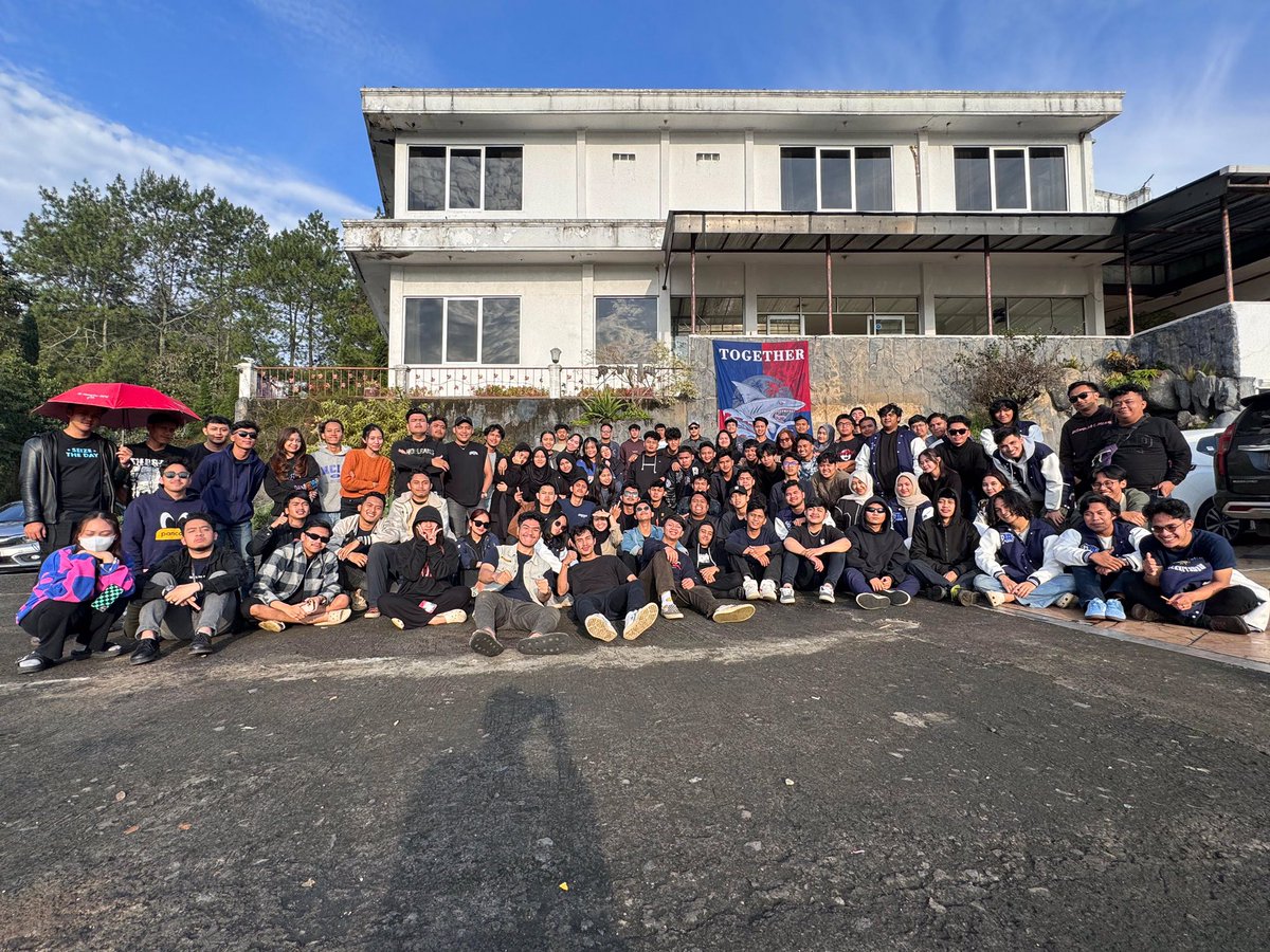 BangZELLL's tweet photo. lov bgt dh ah 💙🦈 https://t.co/RZQ6Cclrs7