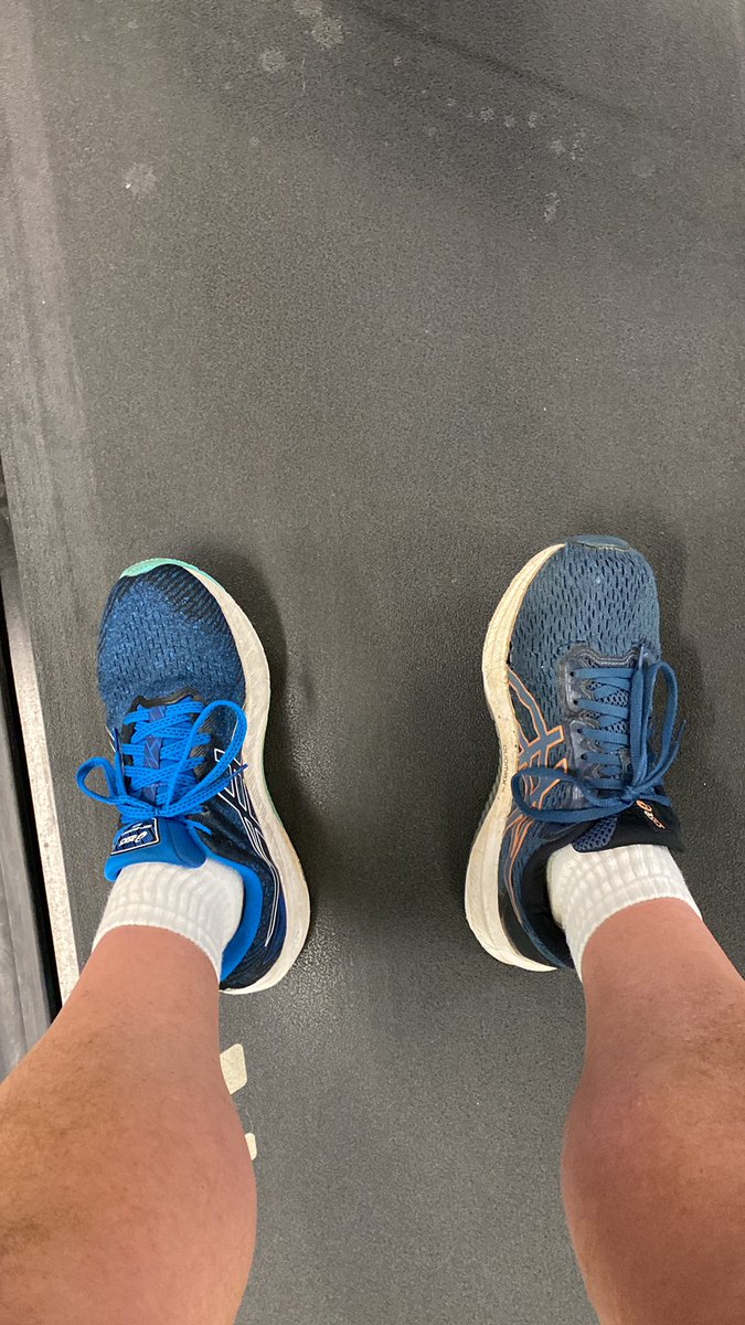 RoadtripDave's tweet photo. Yes, #davesroadies , let this be a lesson to all of you who run or work out. Do not get your running shoes in the garage when it’s dark. Because this is what happens! #runningmanchallenge #oops #runningmotivation https://t.co/q5WHve84ic