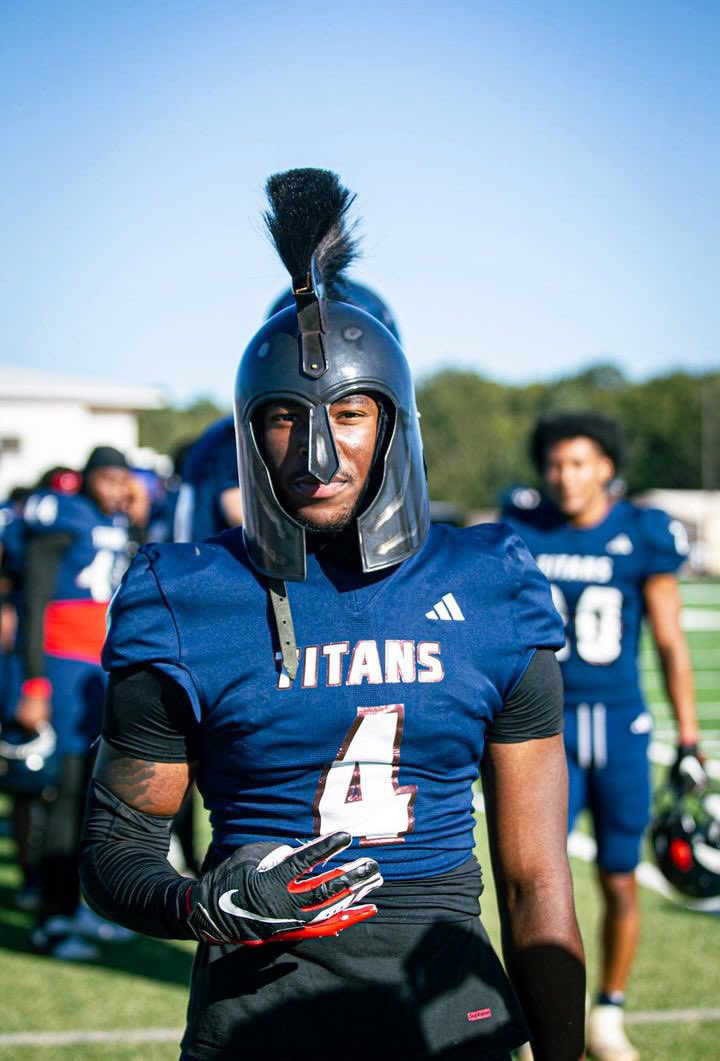 Tony_clark05's tweet photo. Completely grateful to have discussed my future academic &amp; athletic career plans with @vetmiller . I’m honored to have received an offer from Central Georgia Technical College @CoachSkelton06 @KOlms85 @TheRealCoachPB2 @RecruitGeorgia https://t.co/2JGlmsSypB