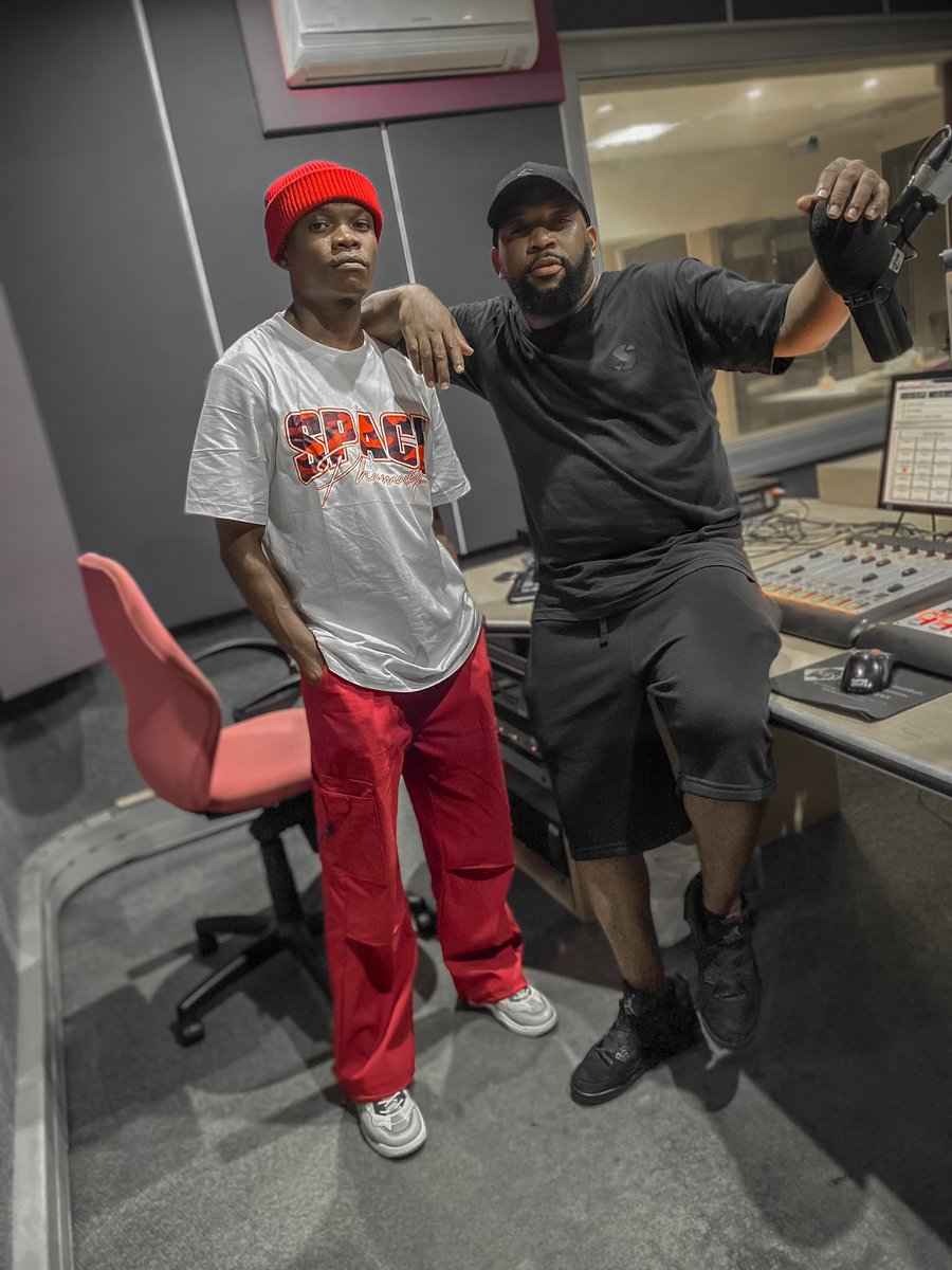 FellaOnTheBeat's tweet photo. Shout out Gabz-FM’s Golden Touch Worldwide hosted by big brother @TouchMotswak for a dope interview premiering the biggest hip hop collab of 2024, THE SOCIETY by yours truly ft. Various artists!!

Check it out: https://t.co/6lM6ewuQQV

#HardestWorking🔥🦍 https://t.co/5qYLN58zod