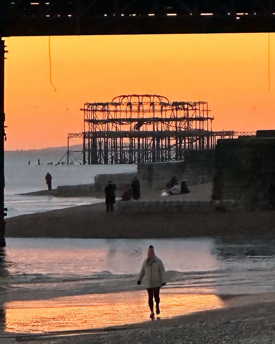 4ollowing's tweet image. #Brighton