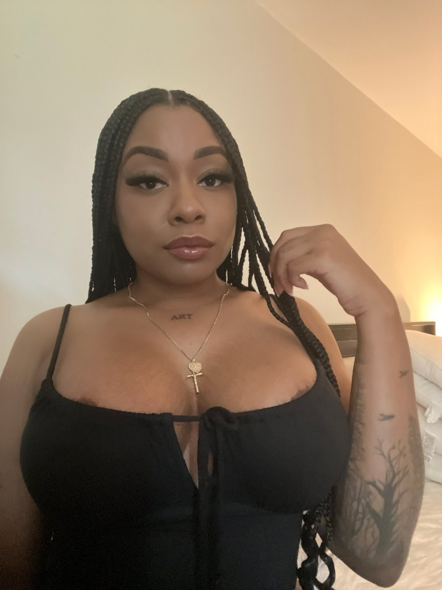 SummiMoore's tweet photo. Come play with me … https://t.co/fZg1iZWovA