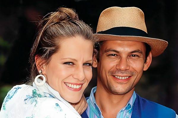jorge_flima's tweet photo. O Roque Santeiro ainda hoje se lamenta por não ter ficado com a Lucinha Lins no final. https://t.co/cmaE7rXJSr