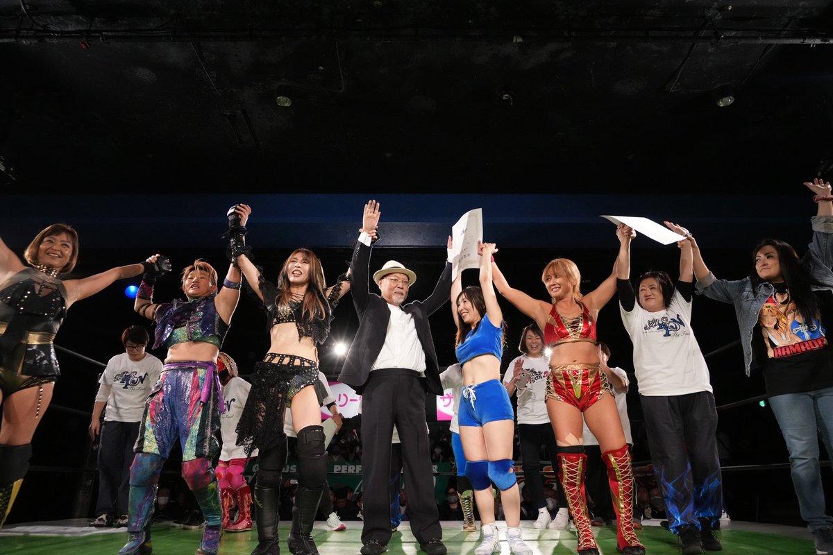 ARSION463464's tweet photo. アルシオン卒業イベントにご来場ありがとうございました。大会の大成功と共にアルシオンはここに正式解散をさせていただきます。女子プロレスは永遠に続いていきますので、選手の皆さんを今後とも応援お願いします。そしてアルシオンやビジュアルファイターたちを思い出して頂ければ幸いです。 https://t.co/otlCOEhlhH