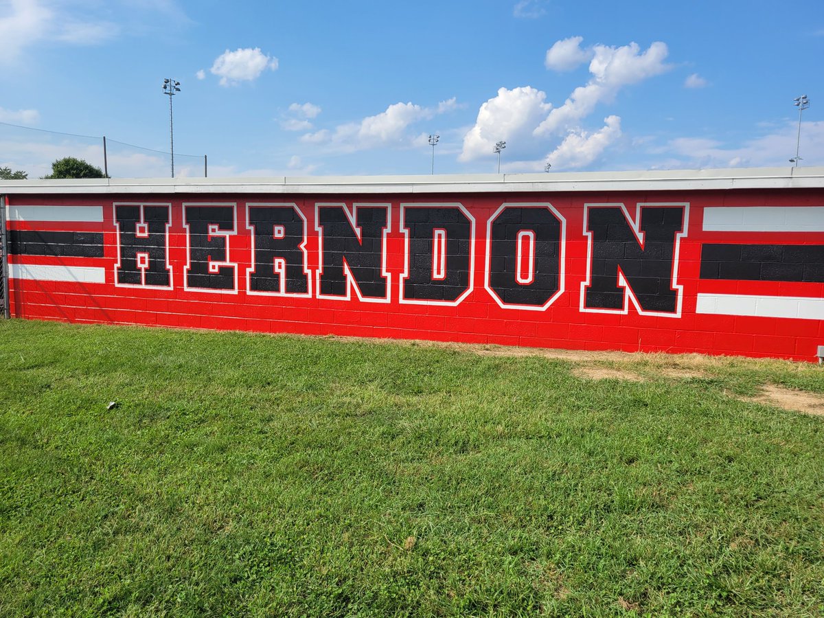 HSBaseballField's tweet photo. Herndon High School (Herndon, Virginia) #GoHornets @HHornetBaseball @PBRVirginiaDC @herndonsports @HerndonHS @fcpsnews @HornetBoosters @VBCA2018 #HsBaseballFields https://t.co/URuhxR5idS