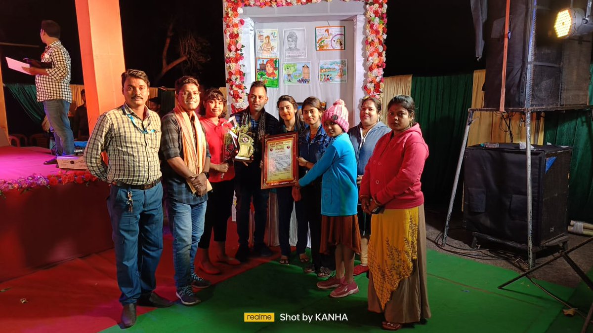 Grateful to Vivekananda Youth Trust for recognizing Team Aahwan's dedicated efforts in environmental social work on this National Youth Day. Together, we strive for a greener, sustainable tomorrow.🌿 #YouthForChange #TeamAahwan @DharitriLive1 @SatpathyLive @AdyashaSatpath3