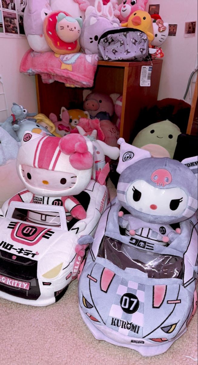 pinkimood's tweet photo. I'm just a girl (quiero una hello Kitty con autito) https://t.co/q8PF9qVhRw