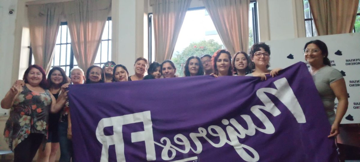 PensarMoreno's tweet photo. Hoy, en el Instituto Pensar Moreno, tuvo lugar una nueva reunión de Mujeres FR, para planificar y coordinar nuevas acciones en los barrios. Se resolvió, entre otras cosas, desarrollar en breve un taller sobre violencia de género, para abordar esta terrible problemática. https://t.co/ao9THZmQ16
