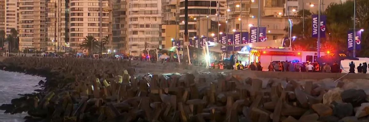 ALERTA 🔴  | Fiscal jefe de Viña del Mar, Vivian Quiñones, confirma que para rescatar cuerpo sin vida en roqueríos se requiere maquinaria especializada. Además, marejadas resultan un riesgo para personal de rescate 

buff.ly/3vHmq1p