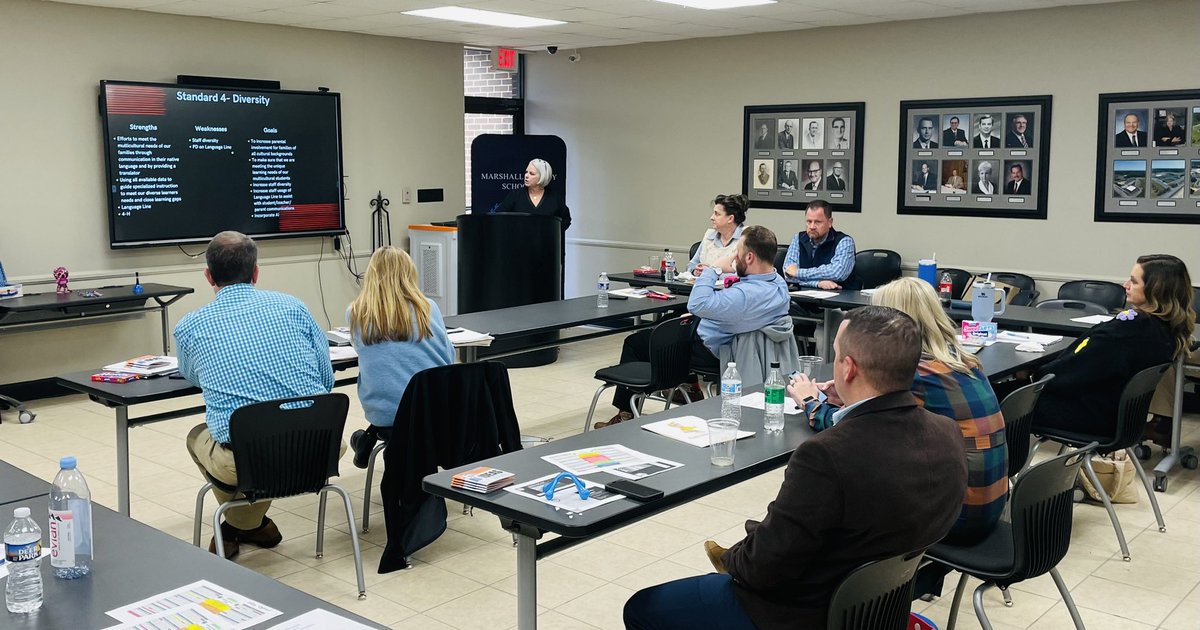 emilykwaldrop's tweet image. Celebrating @marshall_school today with our dedicated Administrators that strive for excellence! 🎉🎉💙@CindyWigleySup @SpikeAnnie