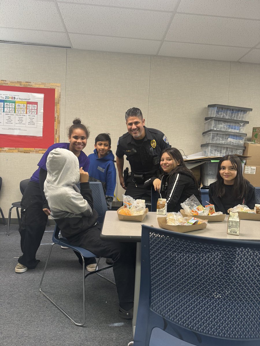 Congratulations to Mr. Taylor’s class, they had the best attendance this week! Students were able to have a special lunch and extra recess with our School Resource Officers. #doitformckinley #everydaycounts <a href="/bakersfieldpd/">Bakersfield Police Department</a> <a href="/Team_BCSD/">Bakersfield City School District</a> <a href="/AttendanceBcsd/">BCSD Attendance ASW Team</a>