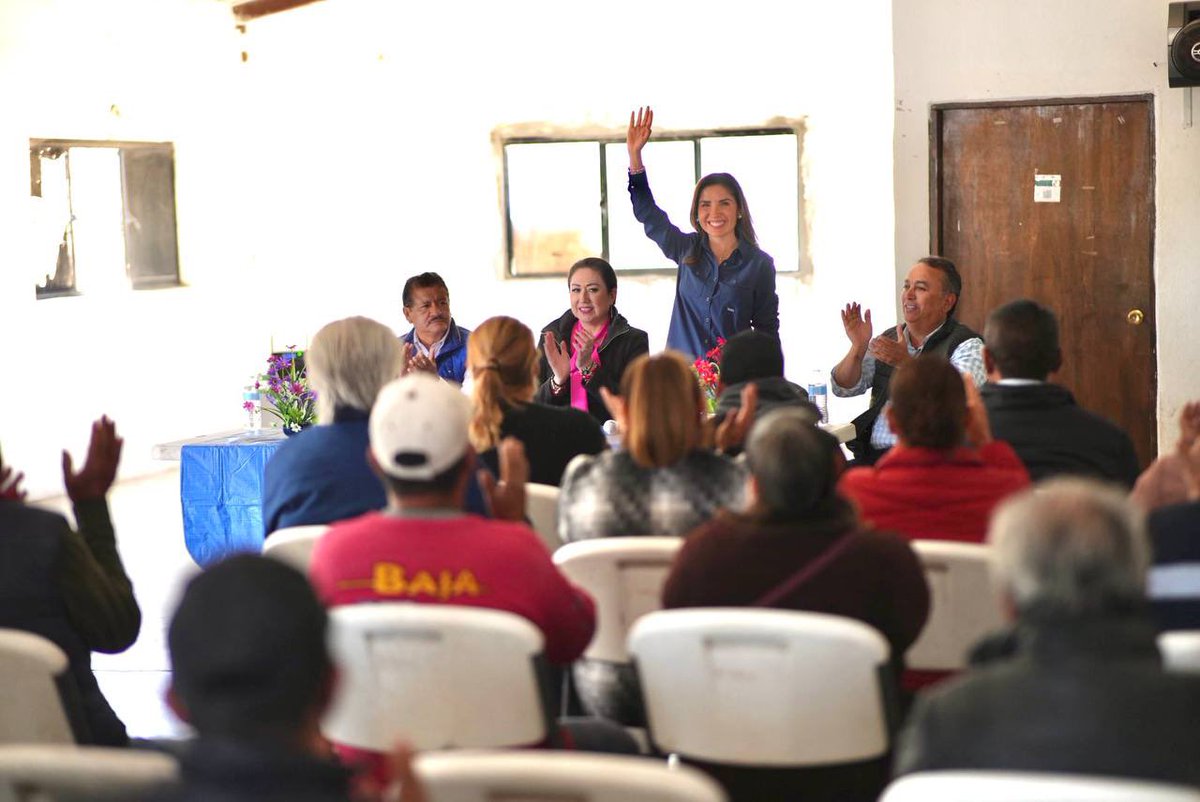 SusanaZatarain's tweet photo. Estamos visitando a los militantes y simpatizantes de #SanIgnacio, quienes me permitieron contarles sobre mi proyecto y se mostraron dispuestos a seguir trabajando en favor de su municipio donde actualmente el gobierno del #PAN ha logrado grandes cambios. ¡Juntos vamos a seguir con los buenos resultados!

#SZ24 #Z24 #LaEsperanzaEsDeTodos #SusanaSenadora #2024