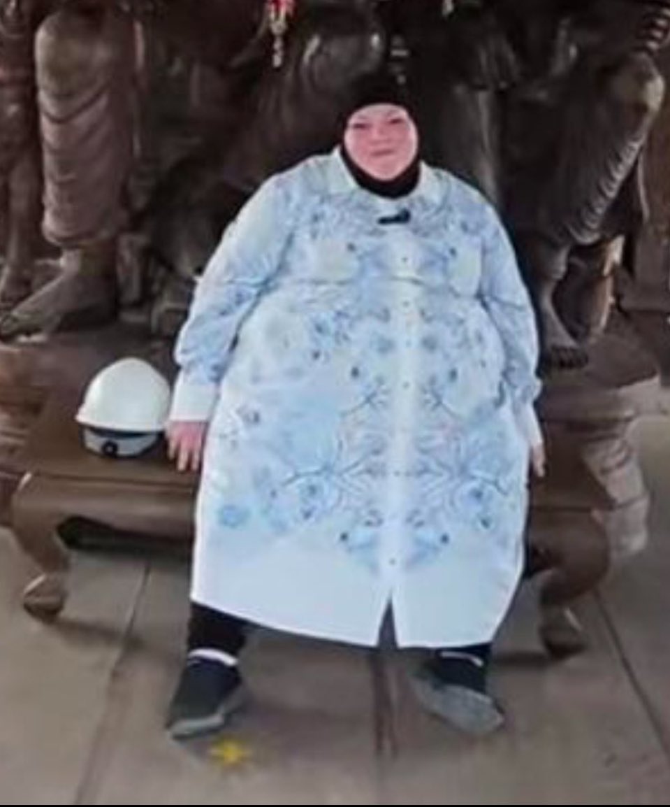 She looked so smug sitting there like Frosty the Snowbitch