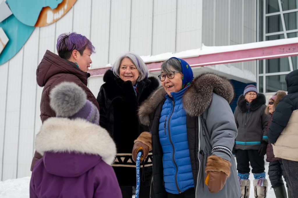 CanadaGG's tweet photo. La #GGSimon est arrivée à Kuujjuaq pour participer aux célébrations du 25e anniversaire des Rangers juniors canadiens!  

Merci à la communauté pour son accueil chaleureux en cette première journée. https://t.co/Ahbx37aq0w