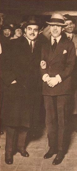 miwi1010's tweet photo. Max Linder and Charlie Chaplin in 1922.

A photo from the magazine Screenland, April 1922.

#oldHollywood #cinema #film #movie #MaxLinder #Chaplin https://t.co/VdWy4GOmo8
