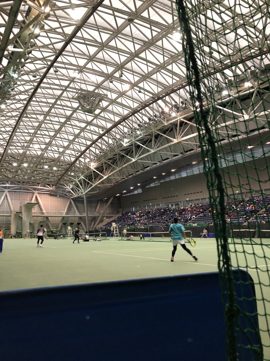 tokuterryortho's tweet image. 横浜選抜室内大会。
プレーヤーで出場したいところですが、運営側（コートサイドドクター）です。
大会パンフがBREAK BACKになっててびっくり。

#横浜選抜室内選手権
#BREAKBACK
#市民大会は予定立てづらく出られない
#みんな上手いからケガしない