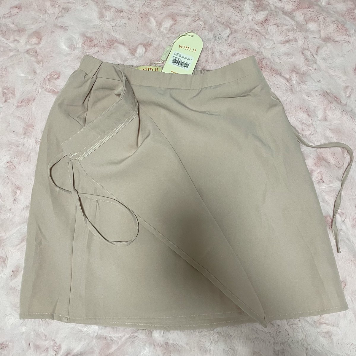 lenachxn's tweet image. – ส่งต่อ กระโปรง #withit 🎀

𓇼 สีชมพู / ฟรีไซส์ เอวยืดได้
𓇼 150฿ รวมส่ง

꒰ ไม่เคยใส่ ป้ายยังอยู่ ꒱

#ส่งต่อเสื้อผ้า #ส่งต่อเสื้อผ้ามือสอง #ส่งต่อ  #เสื้อผ้ามือสอง #โล๊ะตู้ #โล๊ะตู้เสื้อผ้ามือสอง #กระโปรง