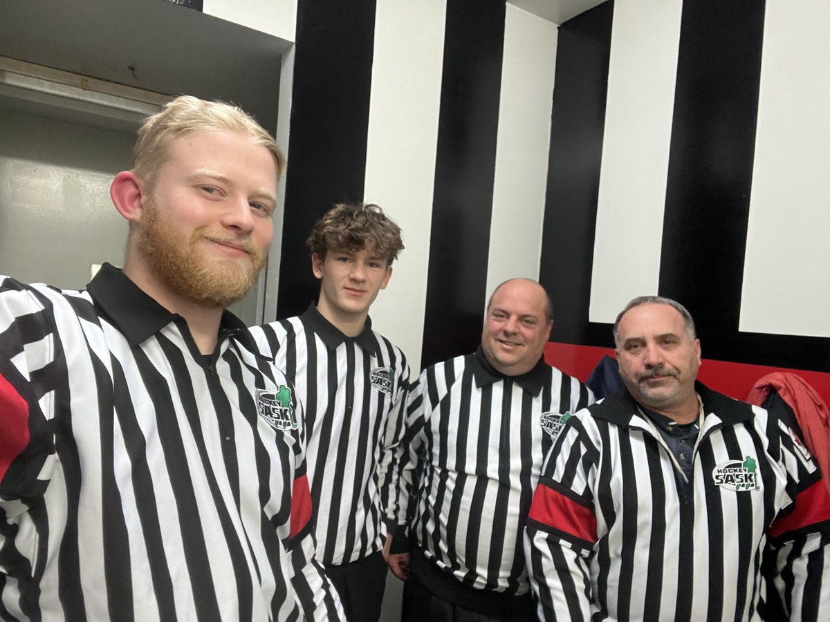 mguitard10's tweet photo. Twin Rivers Senior jockey action on a cold Friday night Willow Cree vs Hague ⁦@HockeySask_ODP⁩ #ThanksStripes https://t.co/L9M2UOp661
