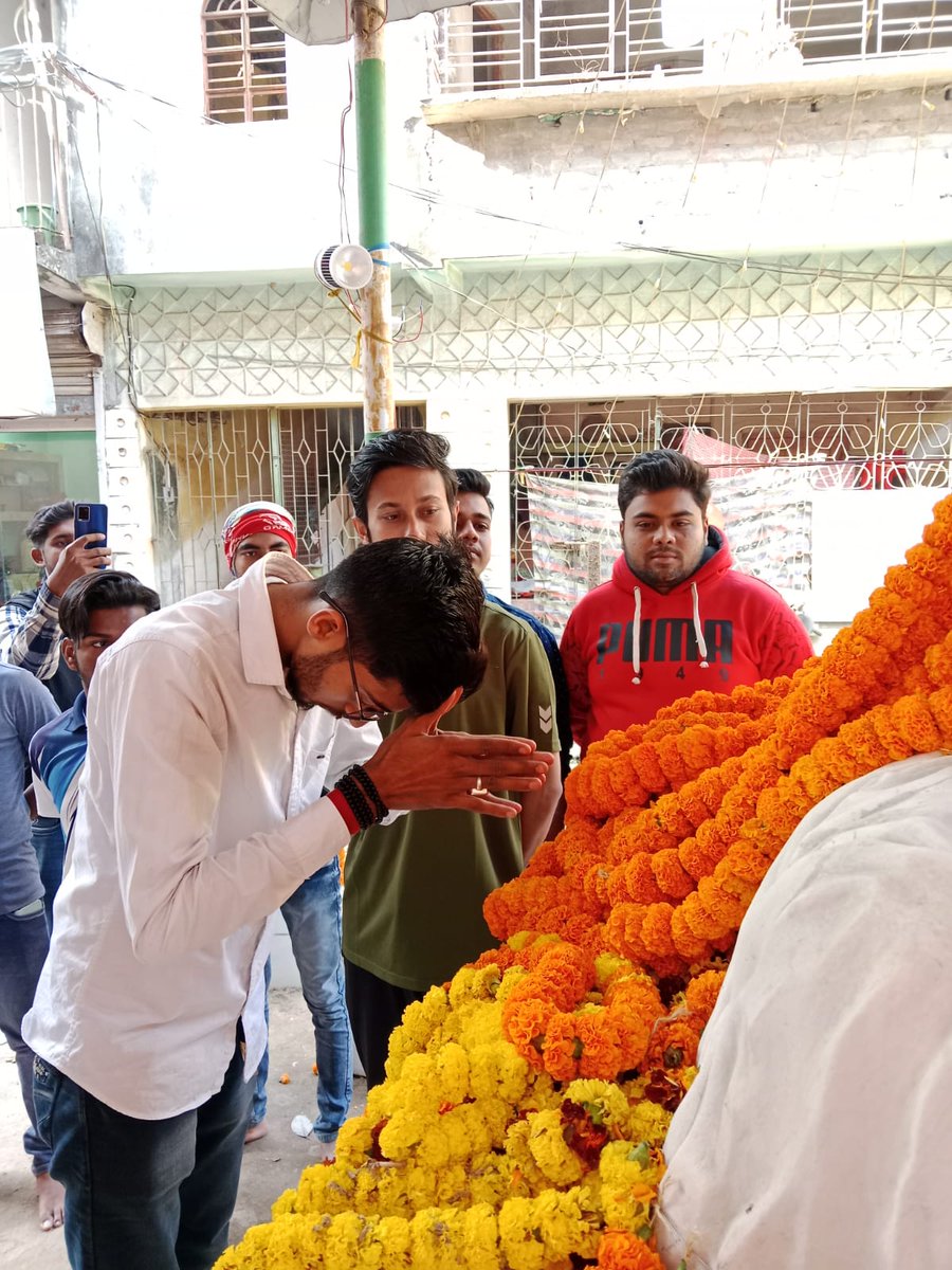 ABVPVB's tweet photo. Yesterday ABVP Bolpur Nagar and Visva Bharati Unit celebrated the 161st birth anniversary of Swami Vivekananda&amp; National youth day , the inspiration of our youth's in the presence of our State Secretary Shri @AnirudhaSarka17.
#NationalYouthDay 
#abvpvb https://t.co/W3ReXx1nVW