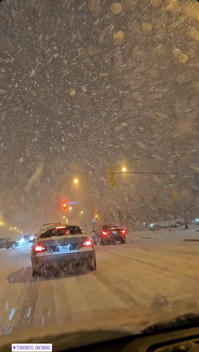 FatiK1107's tweet photo. The game is on 🥶⛈️☃️ https://t.co/00ZJksJVgE