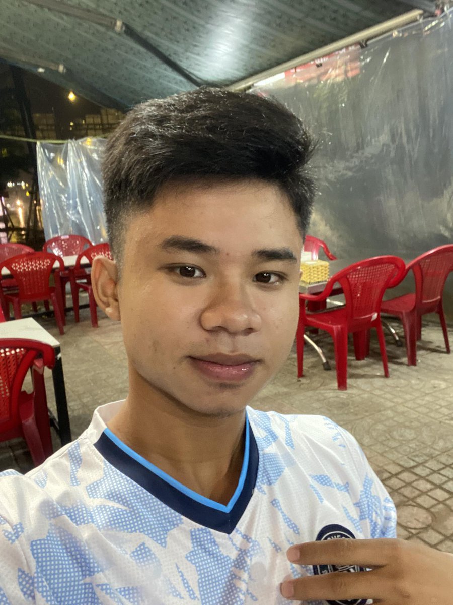 jo39connor's tweet photo. Predict which team will win the Euro 
It's like writing poetry🤔
Magic is not expected
The flower has a strange talent🥶
There is no basis for squad colors
However, try to expect miscellaneous
Which hero will comment on this🥳🥳