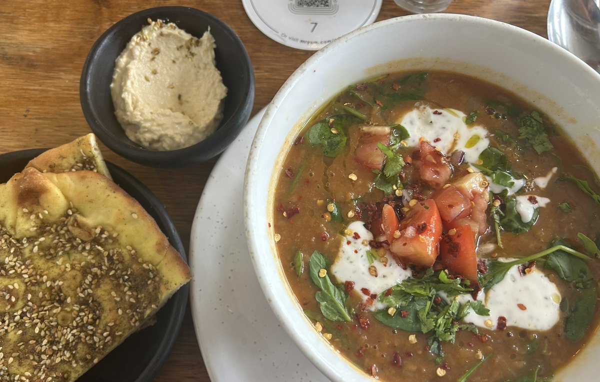 jess_marnich's tweet photo. Finally had my hair done & celebrated with a meal at #Advis in Yarraville. I’d been looking forward to both for well over a month. Loved Sandra’s story as a cook in Aus - she cooks ‘by eye’, no recipes. Such food & hospitality. No swimming today.
#MelbsWest https://t.co/kZIQCCYFor