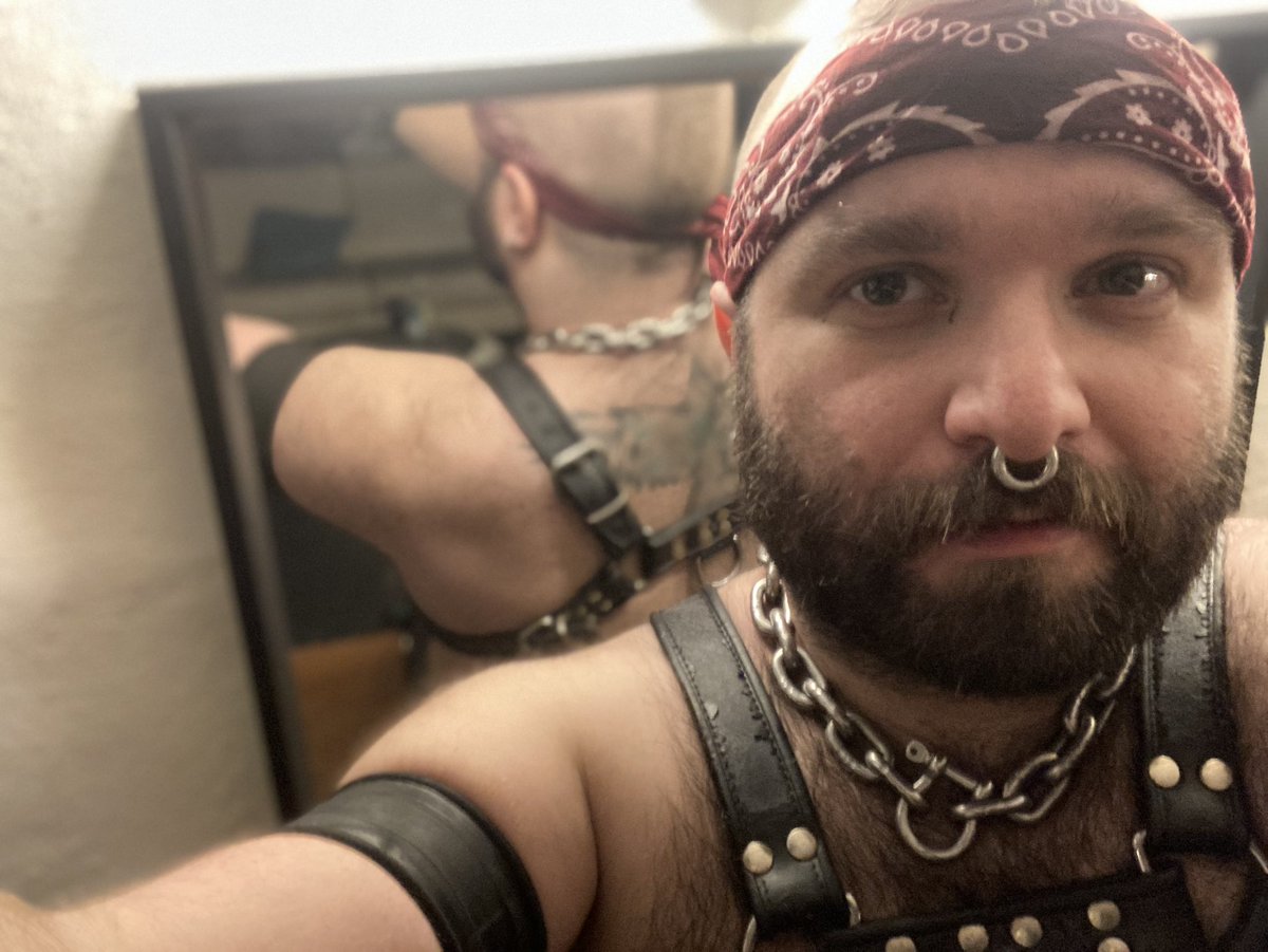 HairyLittlePig's tweet photo. Currently on the job at #revolverparty at #kitkat
Just a quick shot in the mirror for all you thirsty hogs . π½π©. Itβs a shame youβre not here for the after party because have no plans after I finish. #WishYouWereHere
I wish I was shooting more than just pigtures ππ¦ πΈ https://t.co/5huozh2AkG