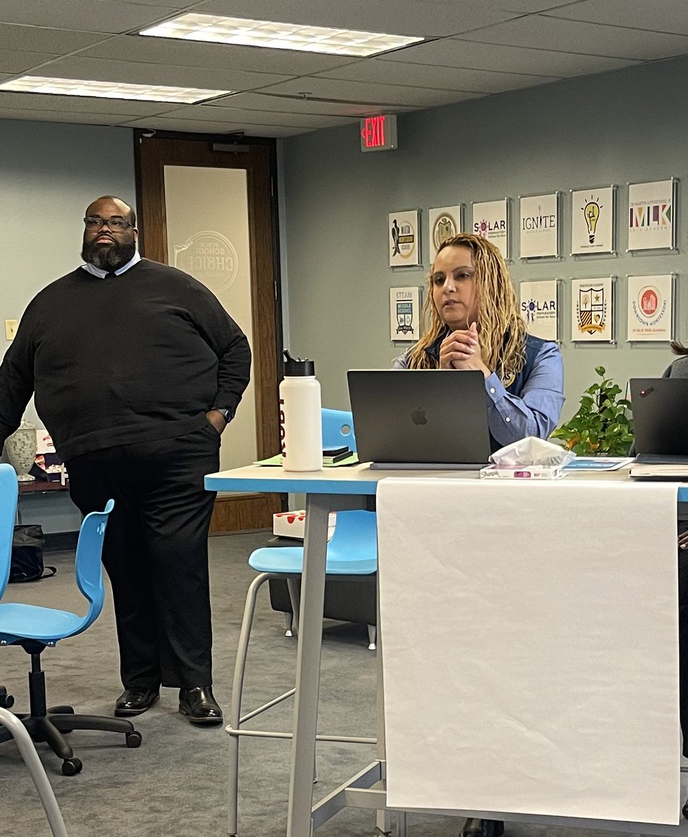 N_Bernardino's tweet photo. Region V EDs &amp; ILCs are 🔥! They lead with humility, clarity &amp; courage. S/O to @mibroughton @SmuSandra &amp;  @carnegielearn teams for adding to our coaching kit! #RegionVThriving
#BetterTogether @RubyRamirezDISD @MJJackson1906 @MrJChoice1 @Its_Ms_Flawless @NicoleWBixby @DrBrianLusk https://t.co/QqH9G4XB35