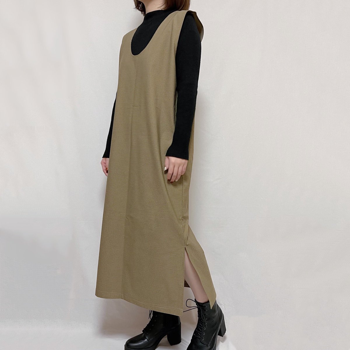 earl_handmade's tweet photo. ハンドメイドジャパンフェス冬🎪(@hmj_fes )

ビックサイトにて本日13日のみ出展しています！
新作のコートやワンピース、アクセサリーもご用意しています😌

お洋服は工場通さずすべて手作りのため一点ものとなります🪡

===
・ブース：K-73、74
===

#ハンドメイドジャパンフェス冬 
#ハンドメイド https://t.co/xkSIckaIlK
