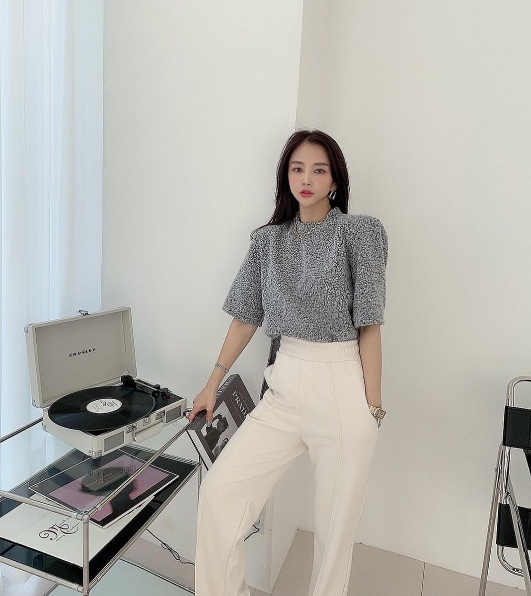 One day,we donlt have to say goodoye,just say good night.
I like to exercise, read, make friends, share good sentences when I see them, and communicate with good people when I meet them! Like to date mature men over 40!