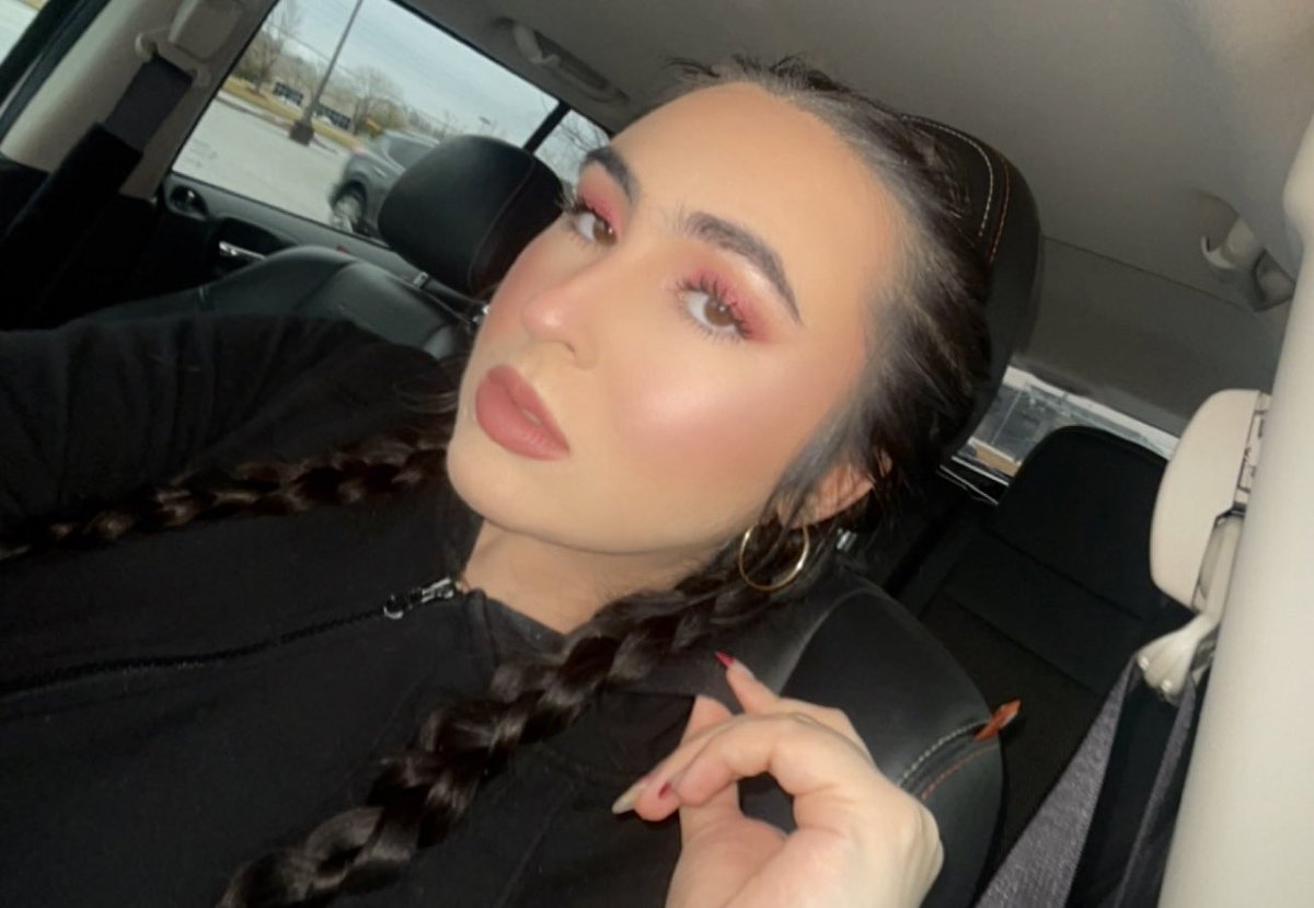 T O Я I tweet media