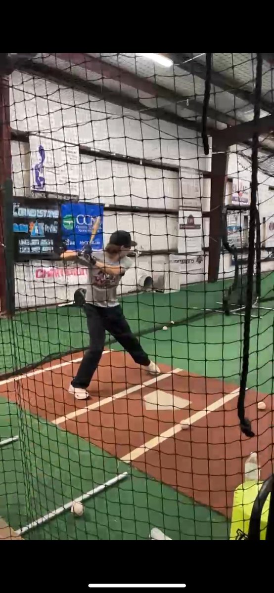 Jollyta18's tweet photo. Enjoyed getting in some work today at @3B_Baseball with @___Bucci___  Thanks again coach! https://t.co/VR6gm89qLk