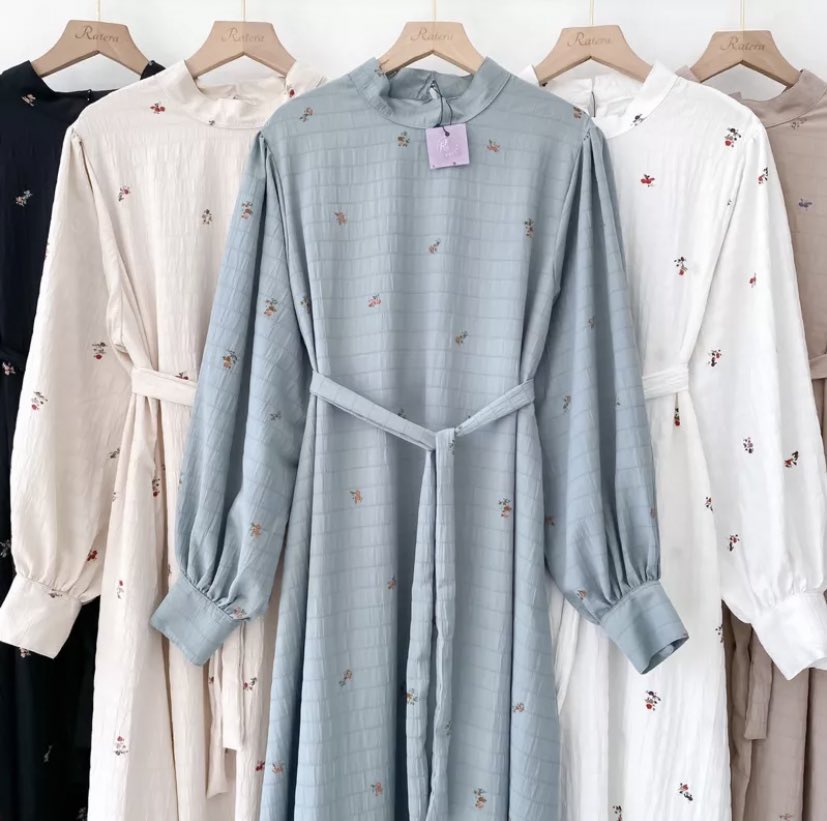 ଓ simple dress for daily ଓ

╰─▸ ❝  a thread   ❞