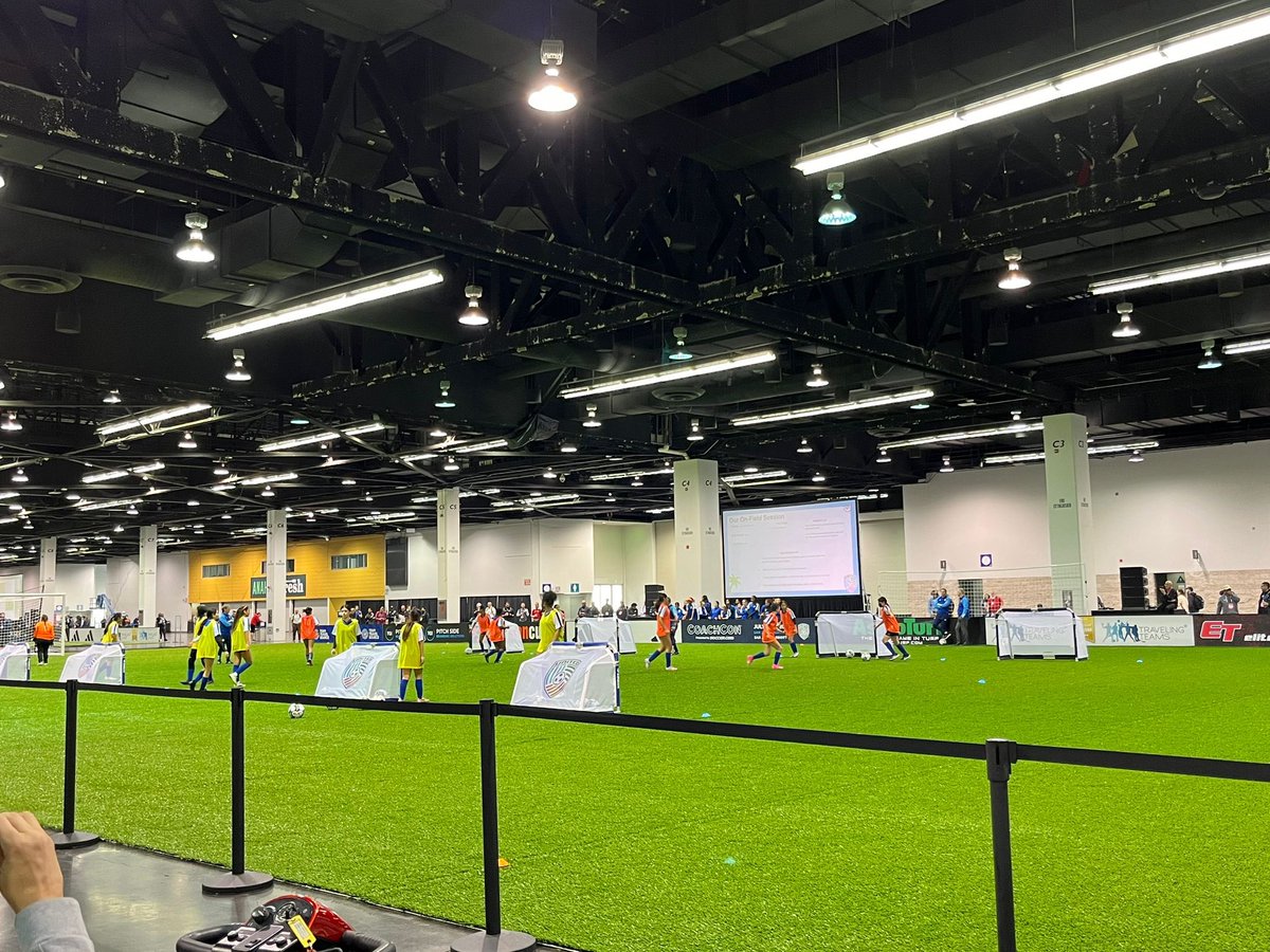 Consulado General De México en Los Ángeles tweet media