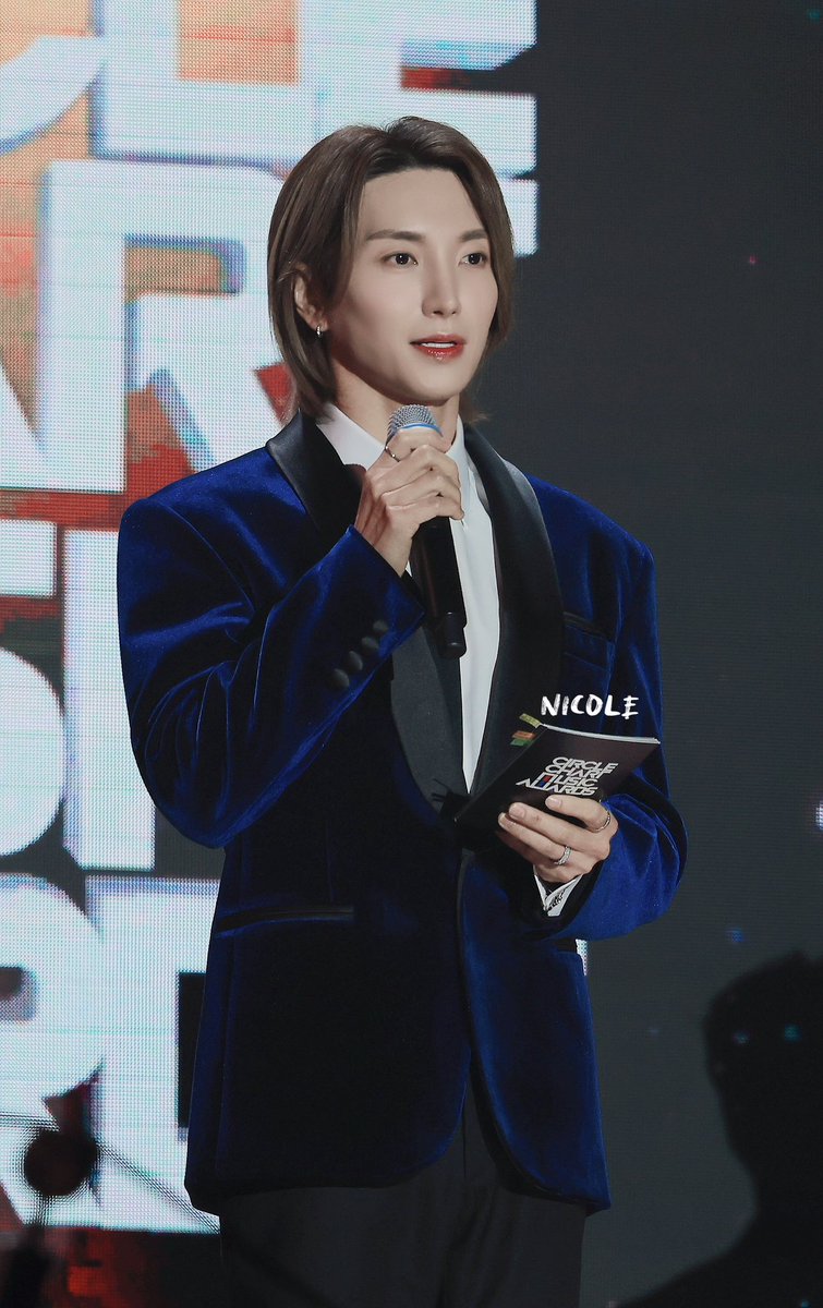 Nicole_teuk's tweet photo. 你永远光芒万丈💫✨

#Leeteuk #利特 #슈퍼주니어 #SUPERJUNIOR #이특 #LEETEUK 
#TheShow_Th3eeGuys #SUPERJUNIOR_LSS https://t.co/HMUBHwuaOM
