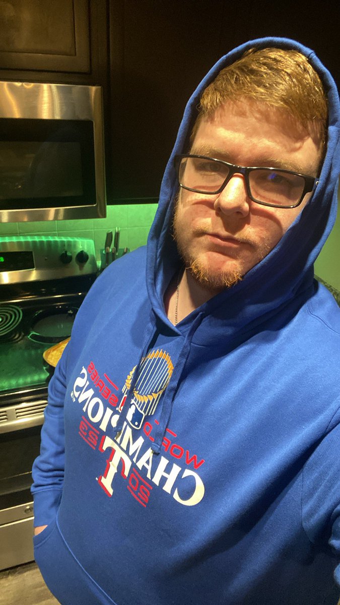 Colt45Dropshot's tweet photo. 14lbs down since January 1st! I’m not stopping! Crushing my goals so far! 💪 😎 #weightloss #changingforthebetter #notgonnaloseanymore https://t.co/1hGVwjwn3E