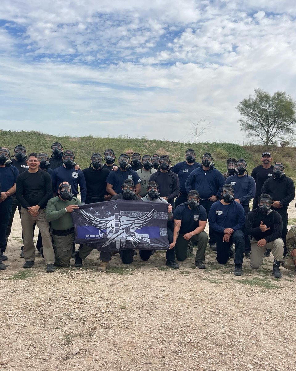 valorrgv's tweet photo. Valor Basic Swat I Course. Congratulations to all these swat candidates. 
These Swat candidates earned their swat operator pins! They push through hundreds of drills and repetitions all week long, with limited rest, and limited breaks. 
https://t.co/eXuArXwYKE https://t.co/SHuqMmdhnI