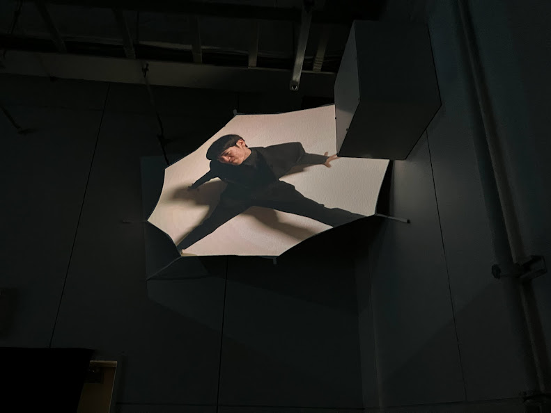 forimalist's tweet image. 「藝大院メディア映像専攻 発表会」@元町中華街校舎＋BankART Station。1/14まで。
　印象に残ったのは、櫻井想、下川晴葵、鈴木創大、倉知朋之介、是永悠之介。写真や映像だけでなく、殆ど演劇のパフォーマンス、アニメ、ゲーム、サウンドインスタレーション、VR、書籍まで、あらゆるメディアを駆使。