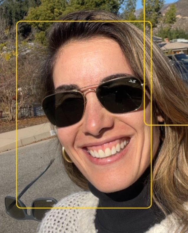 CarlyPopeGums's tweet photo. Lovely gummy smile, @Pope_Onarope! You look so happy! 😍♥️ https://t.co/h2snfbzBWR