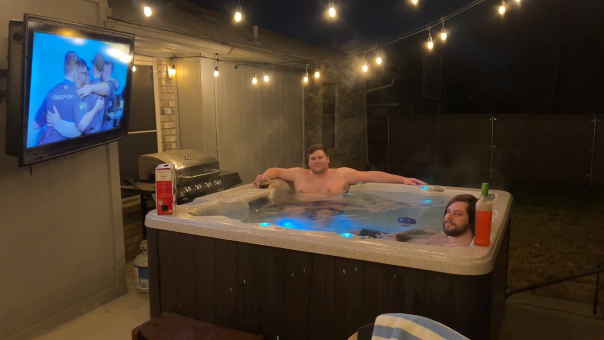 #SPLX in Arlington but wanted to head back to the #airbnb to enjoy SWC from the hot tub <a href="/Tyler_Snapcast/">Tyler Lawton</a>