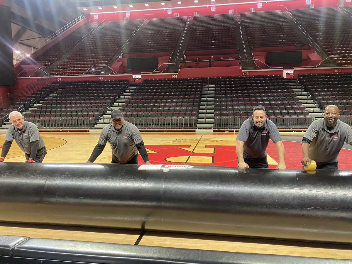A huge shoutout and thank you to <a href="/RU_Operations/">RU Facilities & Ops</a> &amp; the material services crew from <a href="/RutgersU/">Rutgers University</a>! Always here to get Jersey Mike’s Arena ready for its next event!

We can’t thank you enough 💪 

#RelentlessPursuit | #GoRU